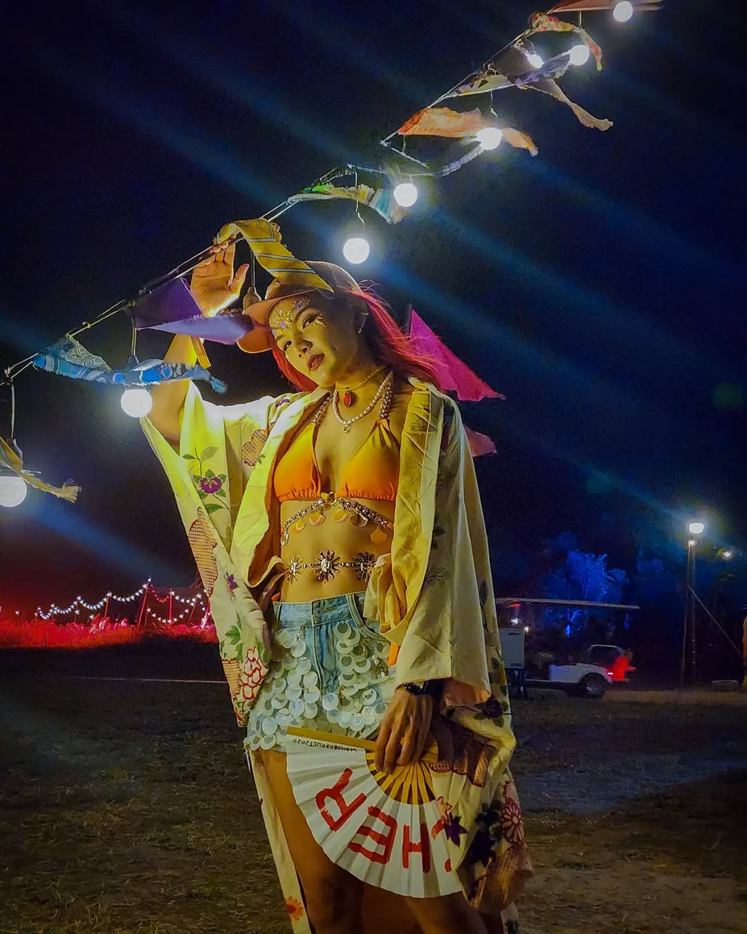 Customer wearing Sumo Vintage