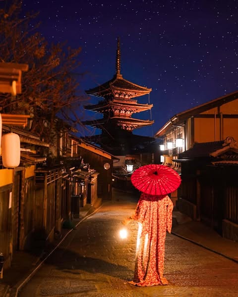 Customer wearing Sumo Vintage